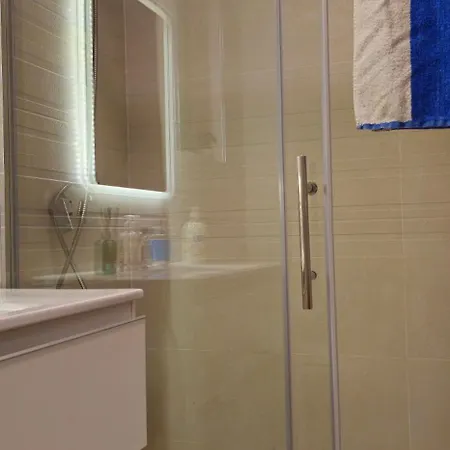 3 Floors On Promenade 4 Bedrooms 3 Bathrooms V1 Villa Sliema