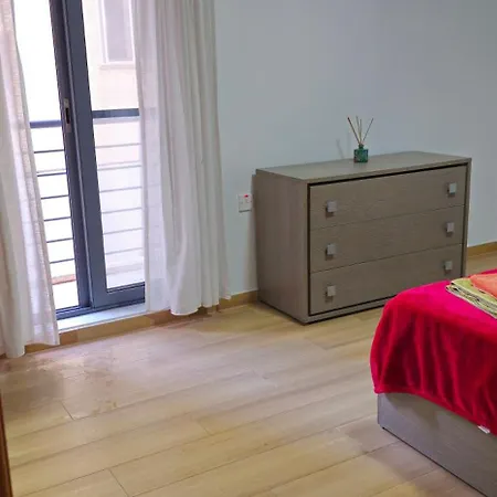 3 Floors On Promenade 4 Bedrooms 3 Bathrooms V1 Villa