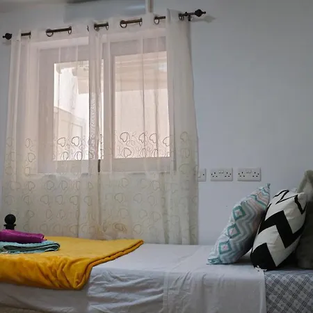 Villa 3 Floors On Promenade 4 Bedrooms 3 Bathrooms V1 Sliema