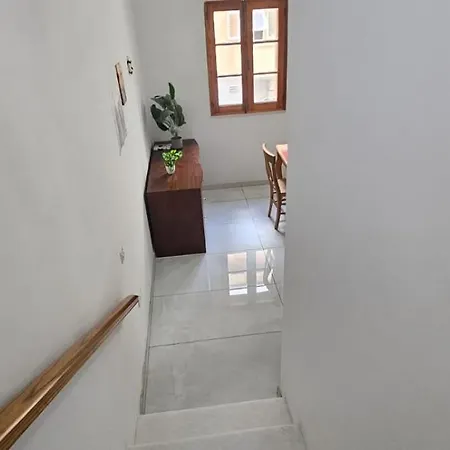 Villa 3 Floors On Promenade 4 Bedrooms 3 Bathrooms V1 *