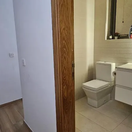 Villa 3 Floors On Promenade 4 Bedrooms 3 Bathrooms V1 Sliema