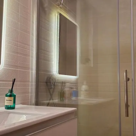 3 Floors On Promenade 4 Bedrooms 3 Bathrooms Vr * Sliema