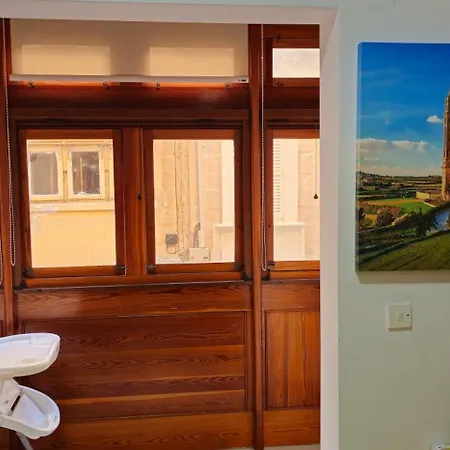 Villa 3 Floors On Promenade 4 Bedrooms 3 Bathrooms Vr *