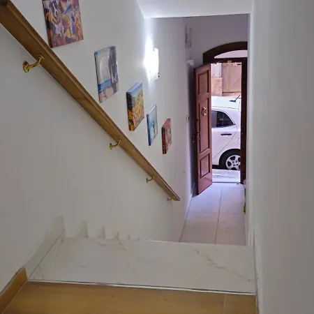 Villa 3 Floors On Promenade 4 Bedrooms 3 Bathrooms Vr