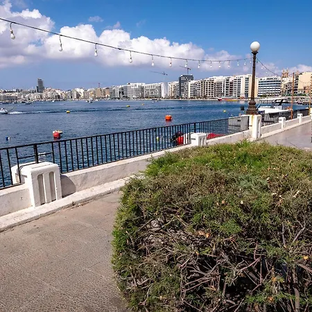 3 Floors On Promenade 4 Bedrooms 3 Bathrooms V1 Villa Sliema