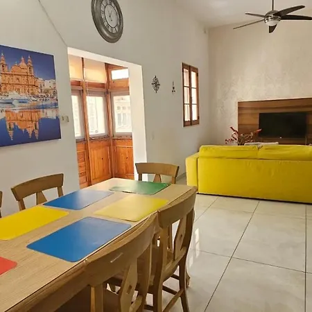 3 Floors On Promenade 4 Bedrooms 3 Bathrooms V1 * Sliema