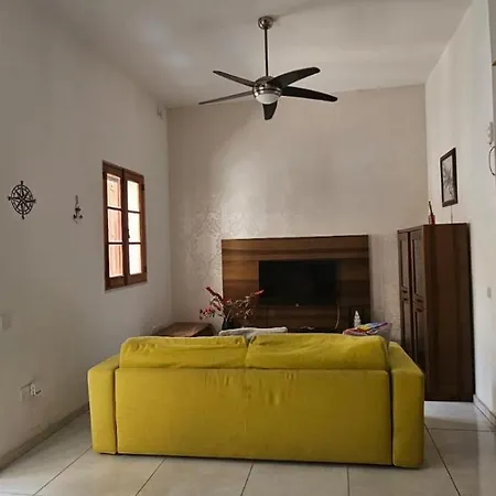 3 Floors On Promenade 4 Bedrooms 3 Bathrooms V1 Vila Sliema