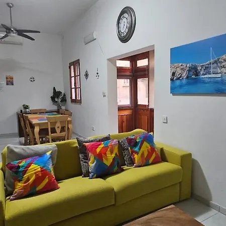 3 Floors On Promenade 4 Bedrooms 3 Bathrooms Vr Villa *